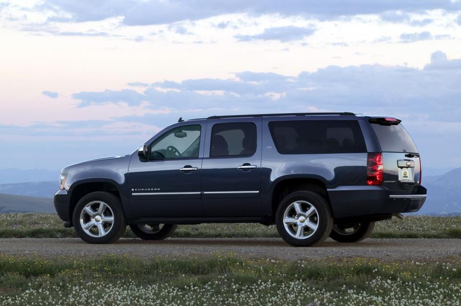  Chevrolet Suburban 2007 года  (фото 6 из 31)